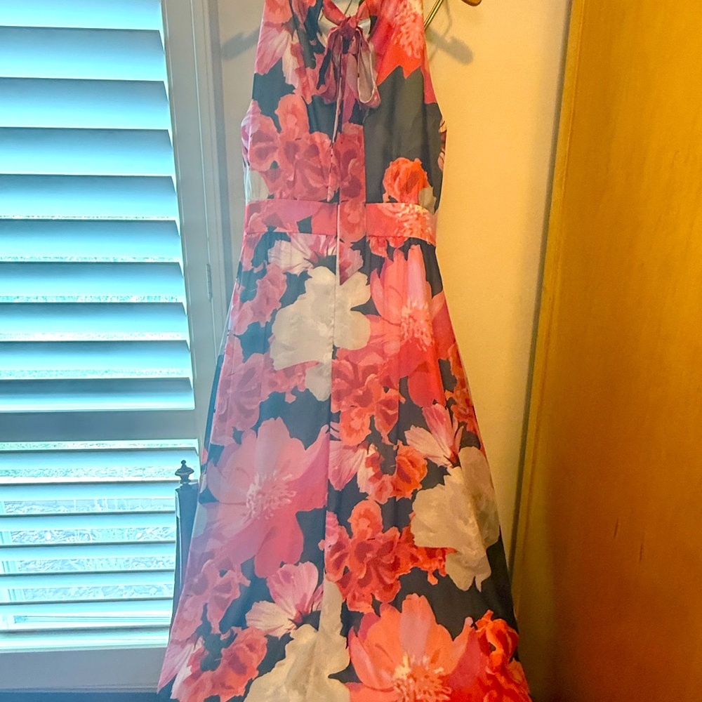 Vince Camuto halter dress size 10 floral multicolor keyhole in front Midi maxi